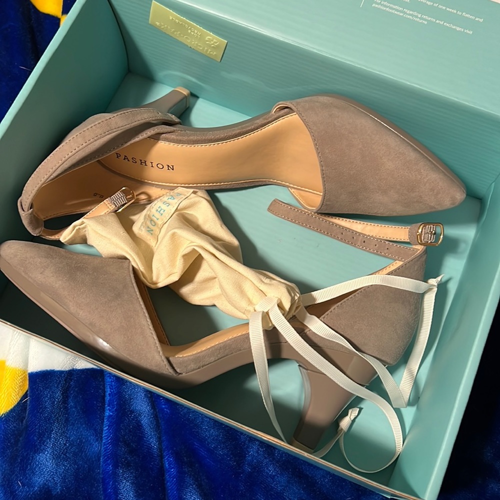 New, women’s shoes. Pashion brand, convertible heels to flats. 6.5